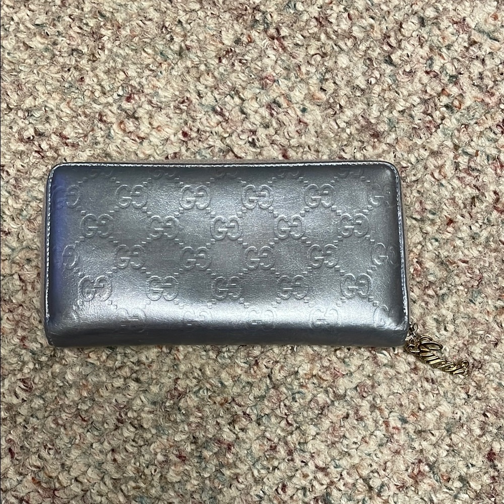 Gucci Metallic Silver Logo Wallet